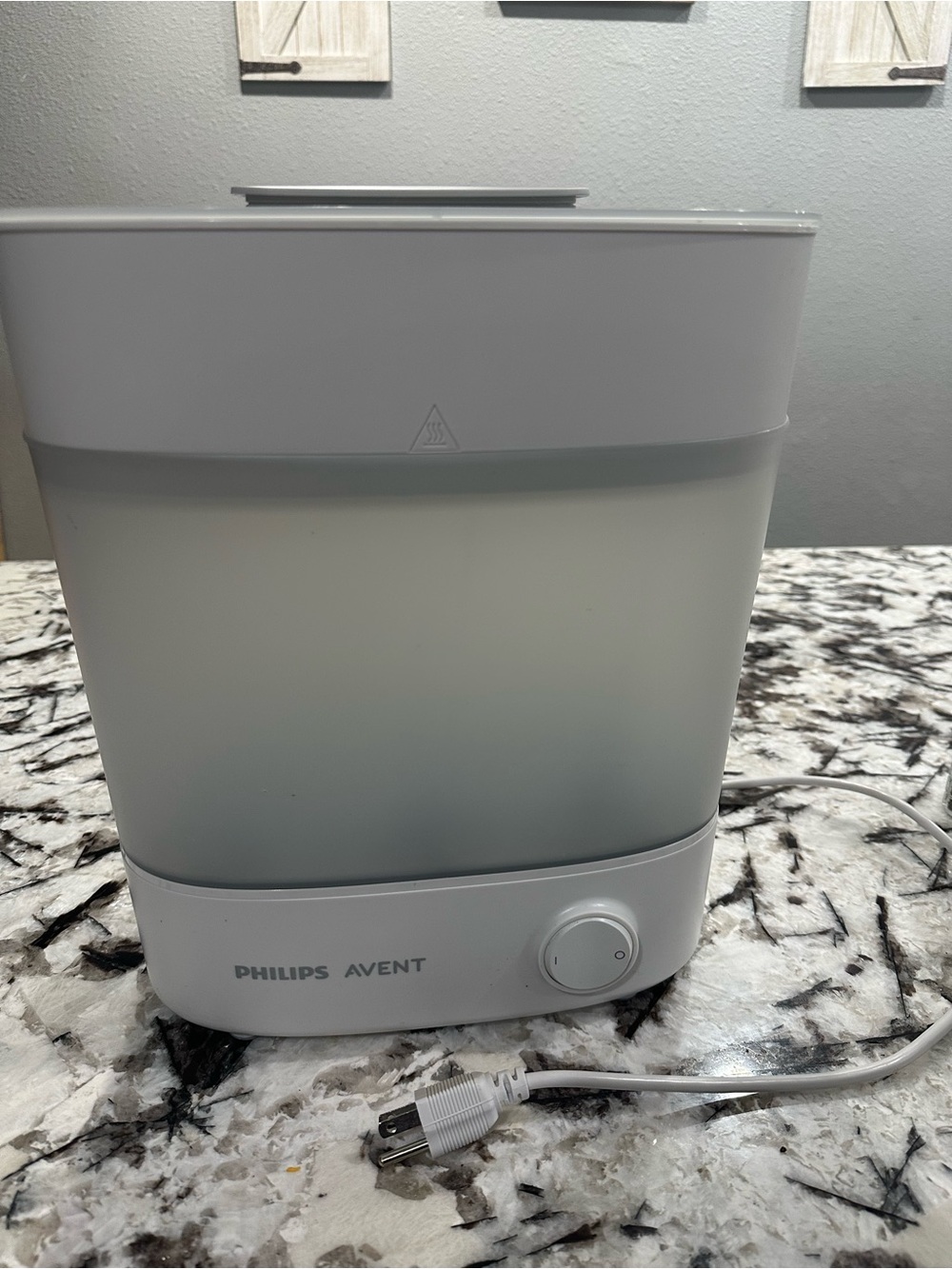 Phillips Avent White Baby Bottle Sterilizer
